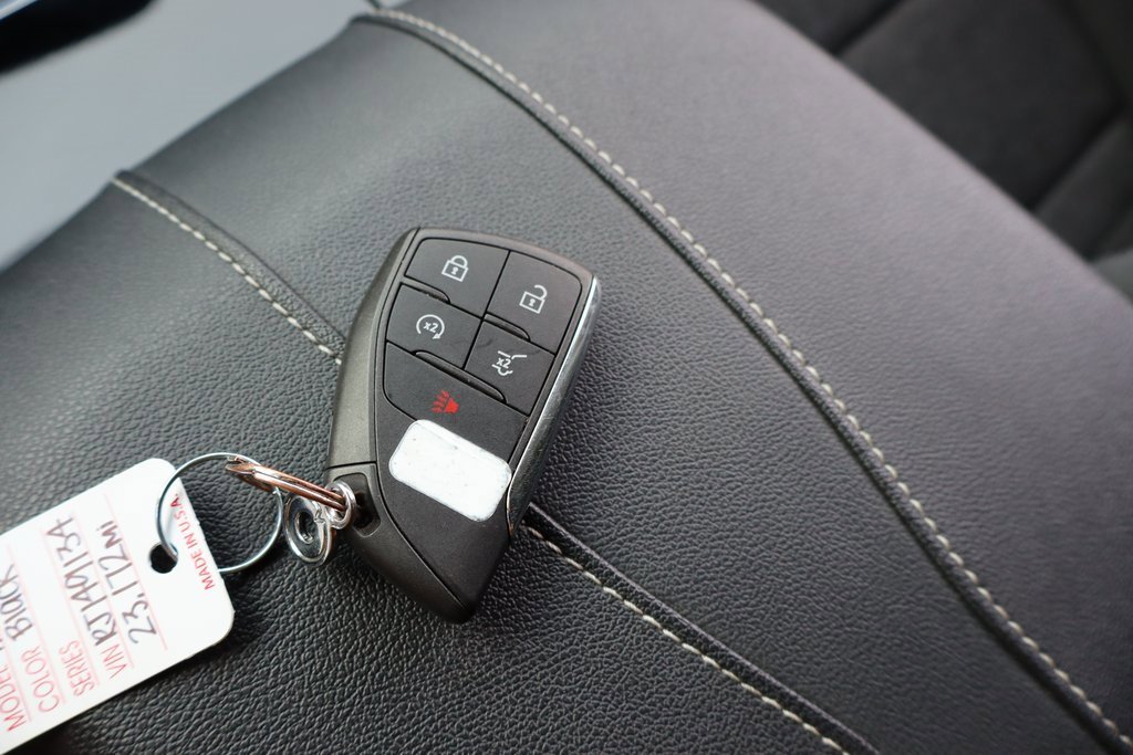 Used 2024 Chevrolet Traverse LS w/ Midnight/Sport Edition image 36