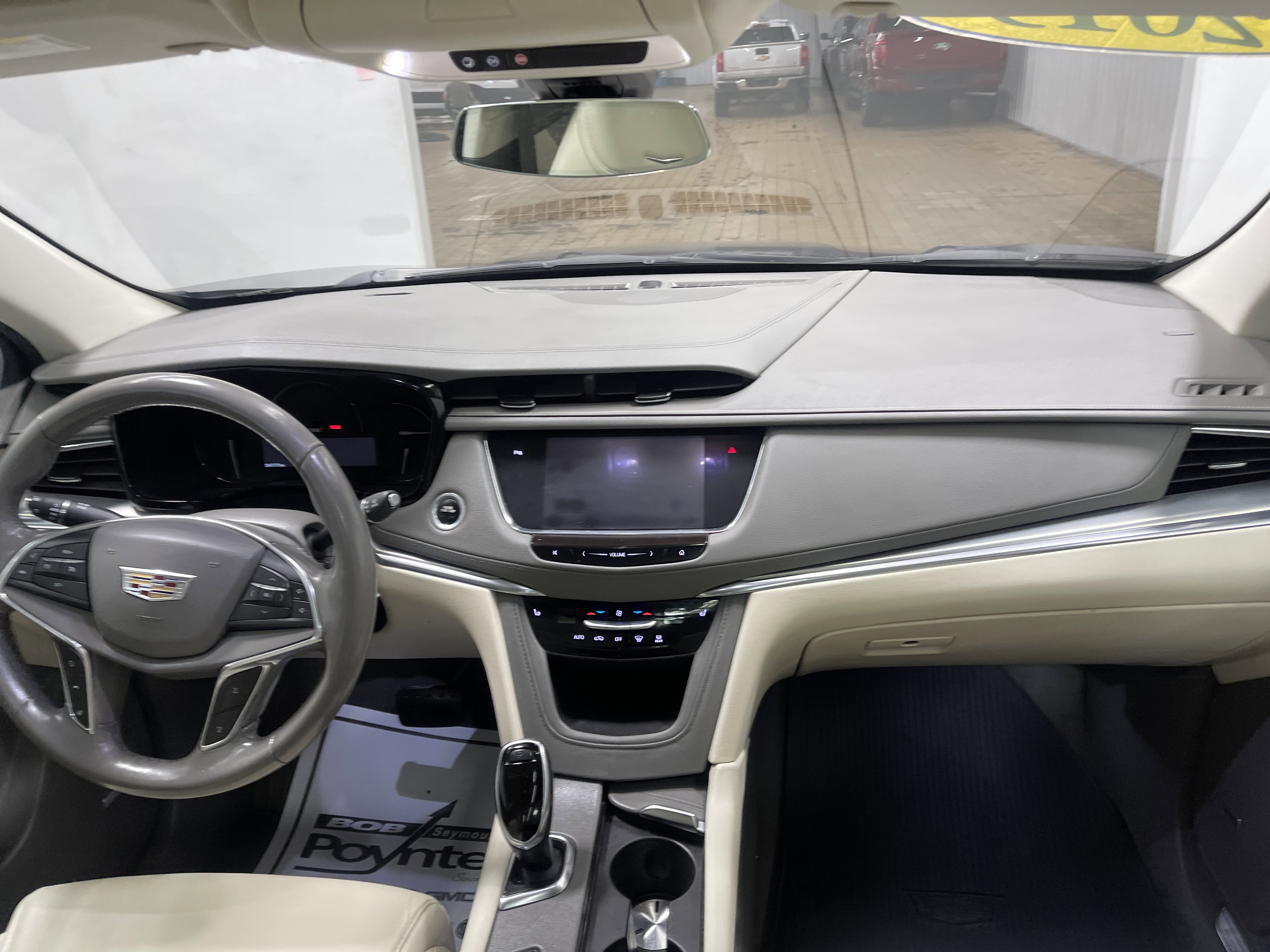 Used 2019 Cadillac XT5 Luxury AWD/4WD image 23