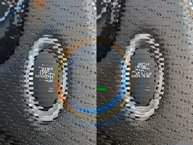 New 2025 Cadillac XT6 Luxury image 35