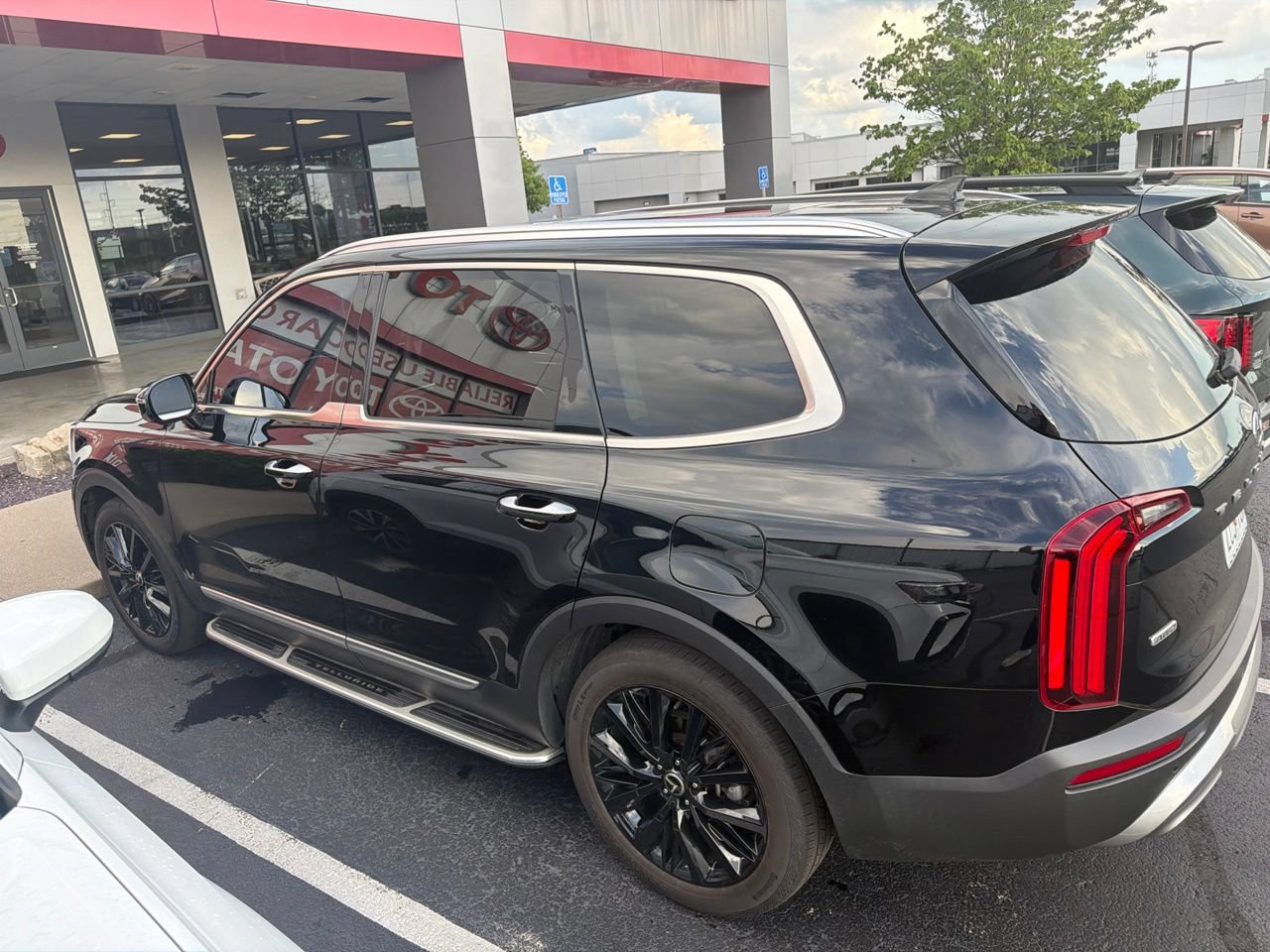 Used 2020 Kia Telluride SX w/ SX Prestige Package AWD/4WD image 8