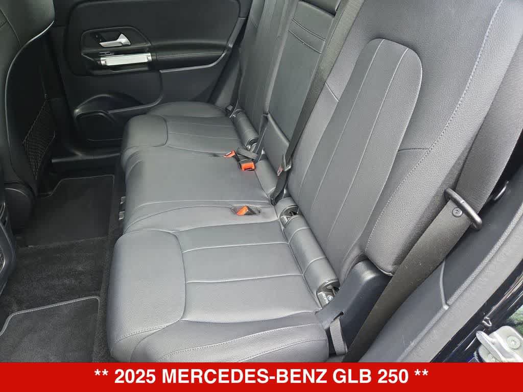 Used 2025 Mercedes-Benz GLB 250 image 19