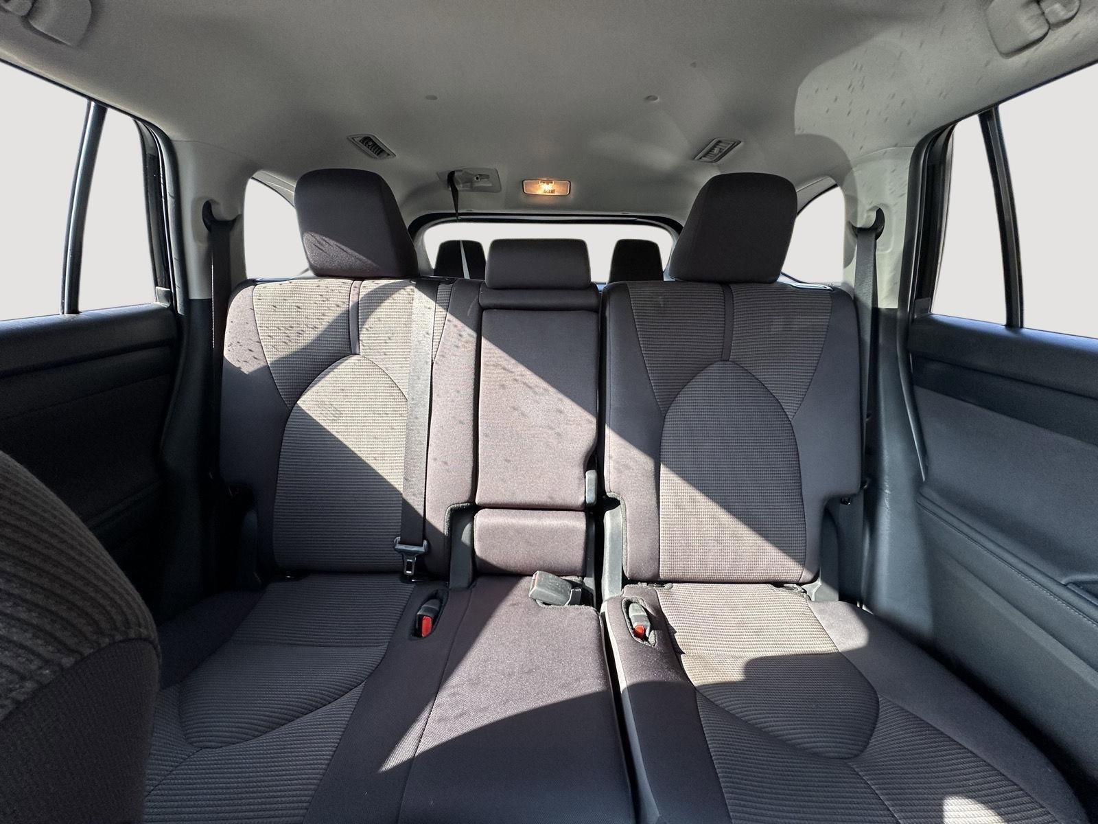 Certified 2024 Toyota Highlander LE image 11