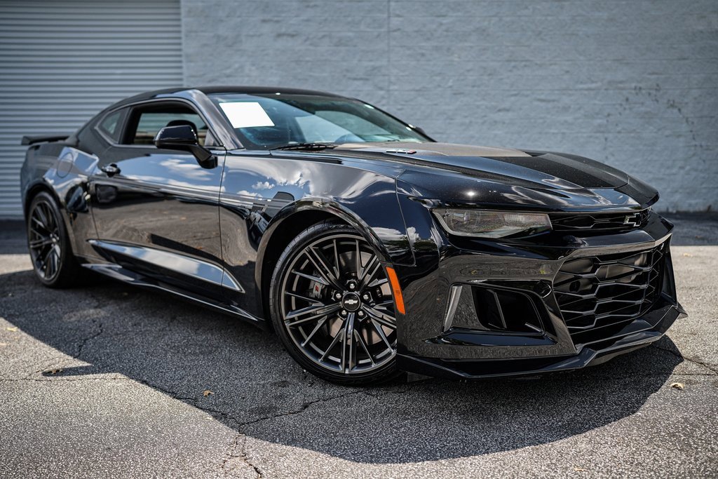 Used 2018 Chevrolet Camaro ZL1 image 8