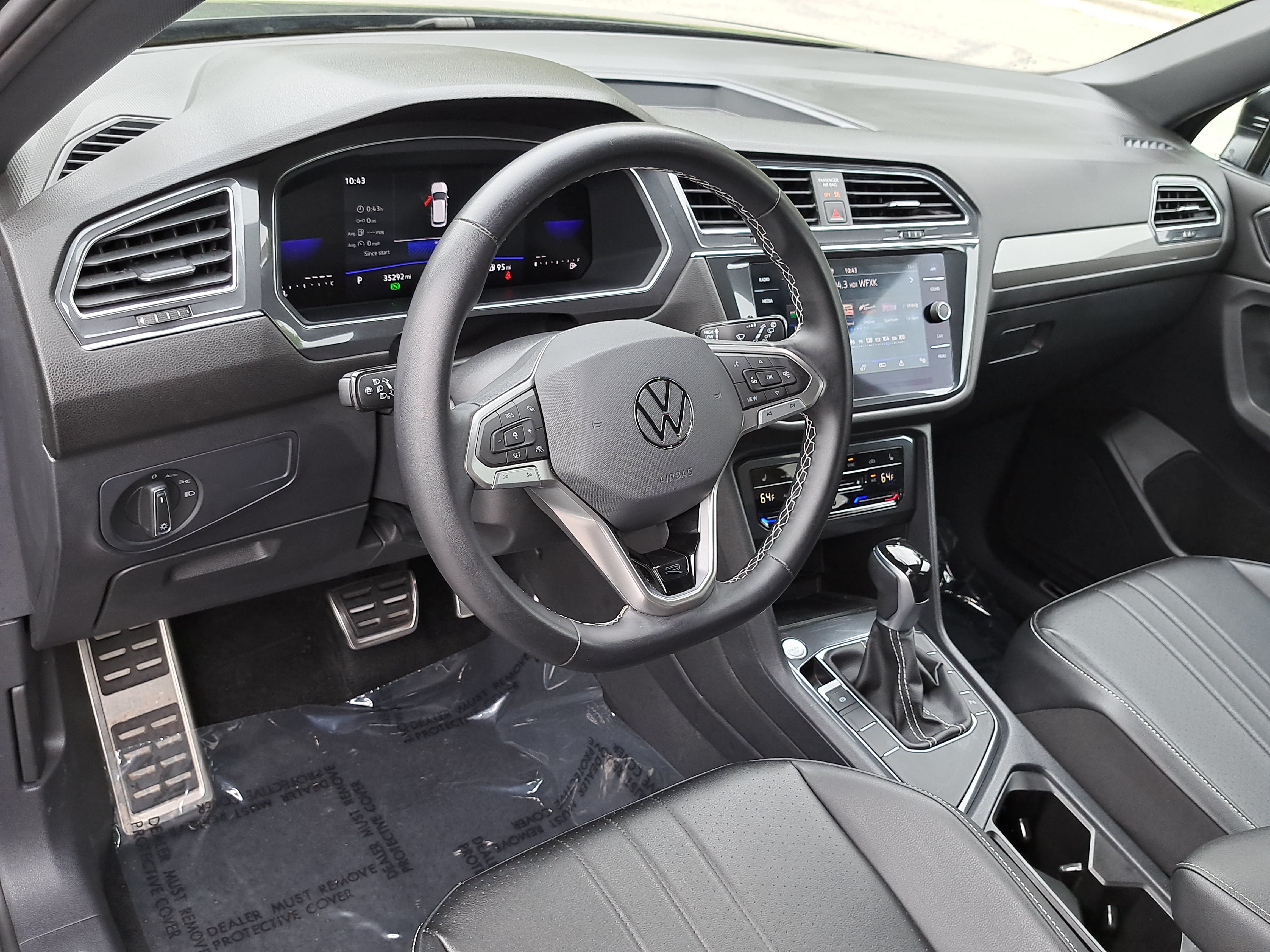 Used 2023 Volkswagen Tiguan SE R-Line FWD image 16