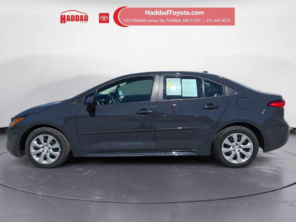 Used 2025 Toyota Corolla LE w/ Convenience Package FWD image 2