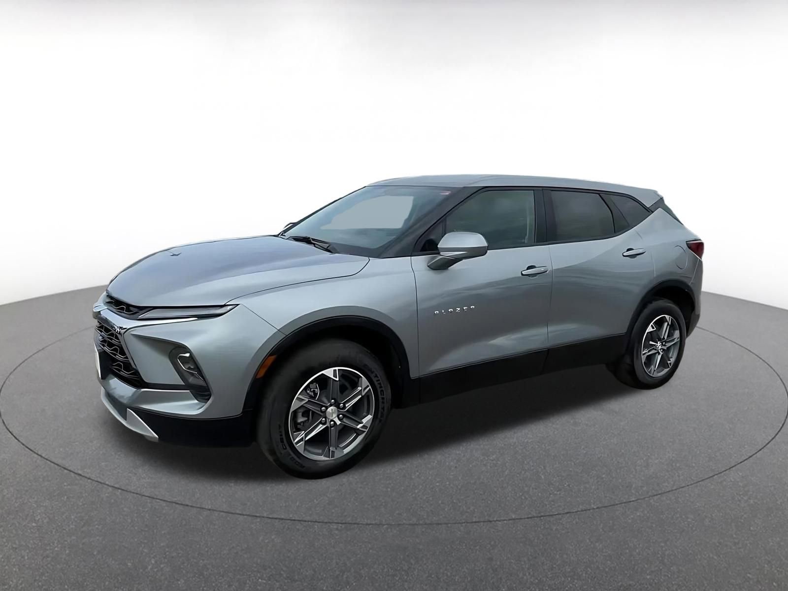 Used 2025 Chevrolet Blazer LT image 8