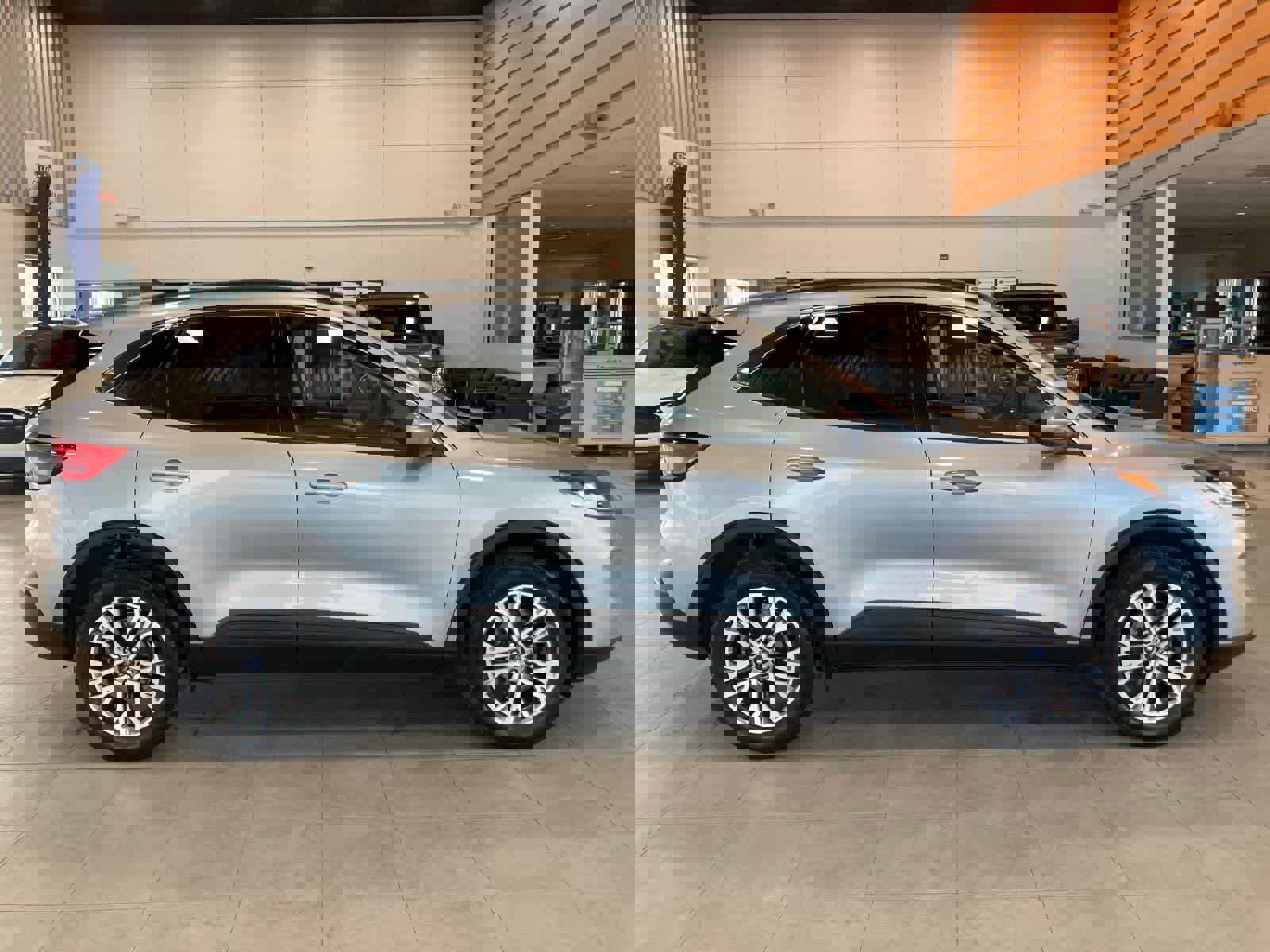 Used 2022 Ford Escape SEL image 4