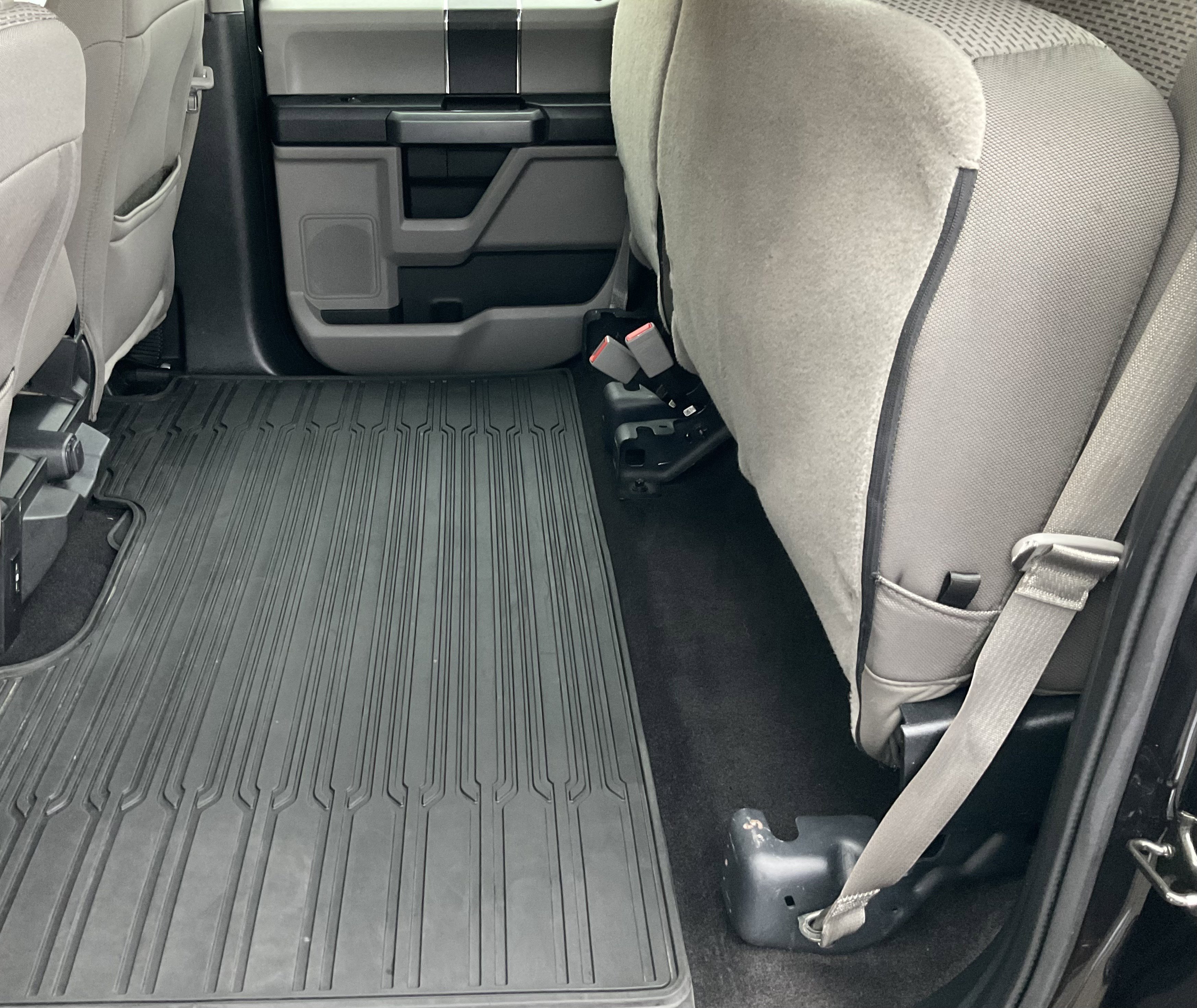 Used 2020 Ford F150 XLT image 38