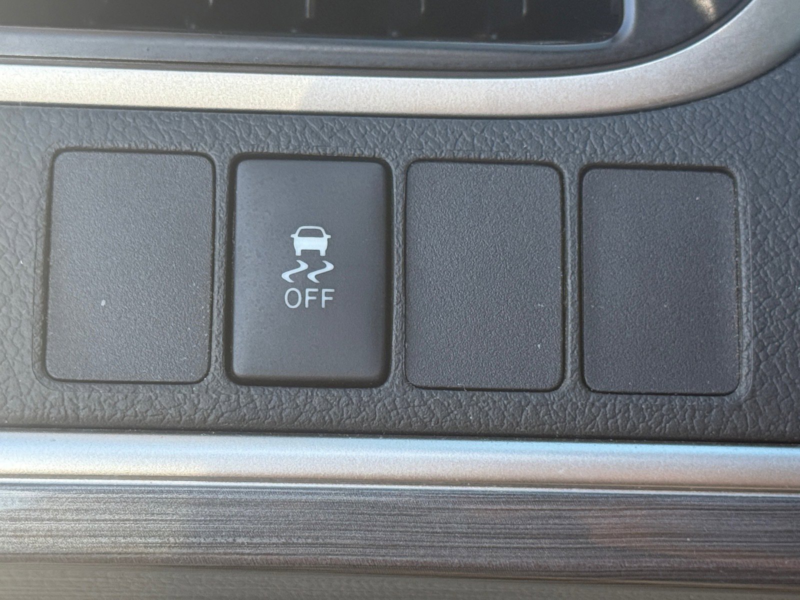 Used 2013 Toyota Camry XLE w/ Convenience Pkg image 30