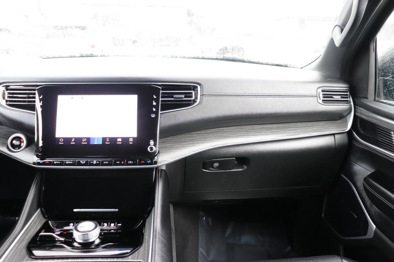 Used 2024 Jeep Wagoneer Series II w/ Flexible Seating Group AWD/4WD image 20