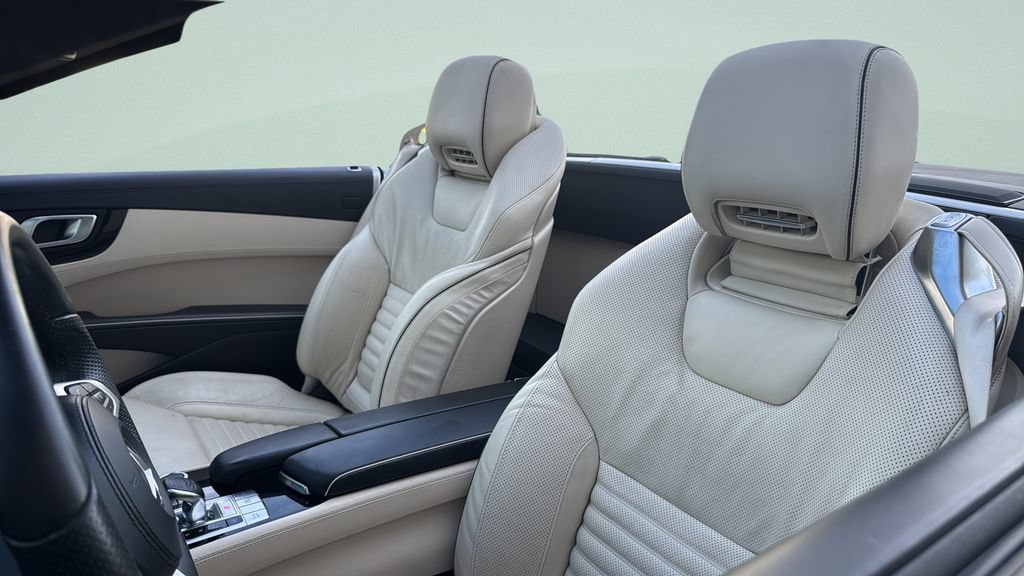 Used 2019 Mercedes-Benz SL 550 image 9