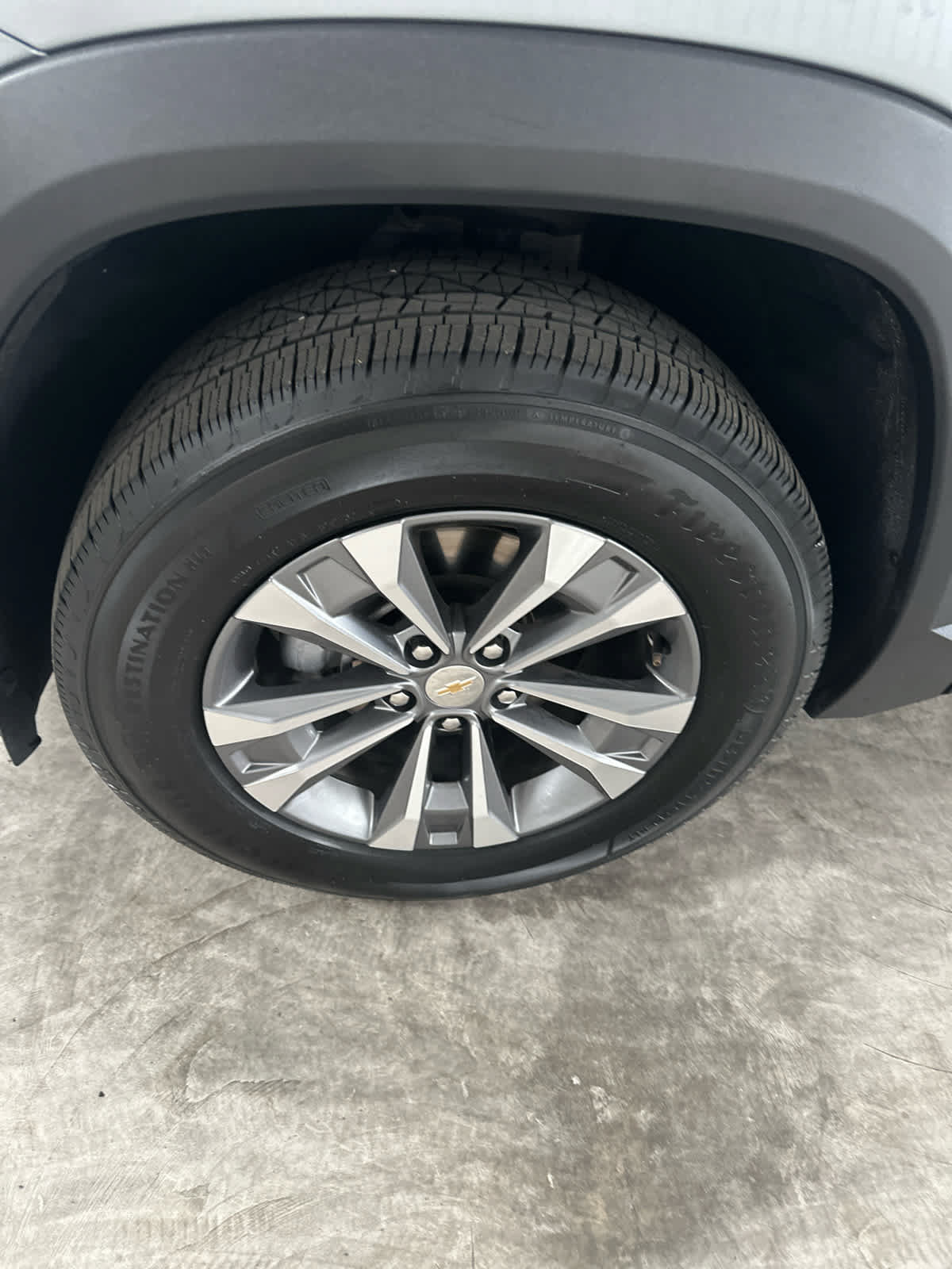 Used 2025 Chevrolet Equinox LT FWD image 11