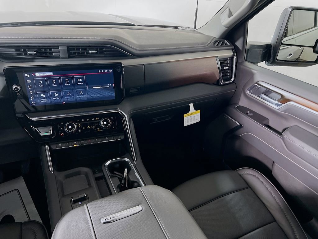 New 2026 GMC Sierra 2500 Denali w/ Denali Reserve Package image 17