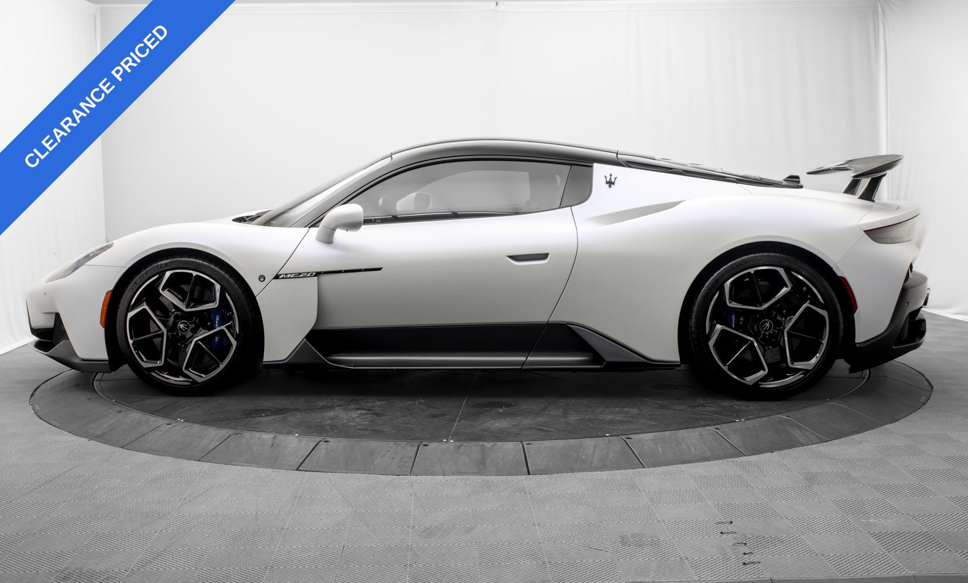 Used 2022 Maserati MC20 Coupe RWD image 6