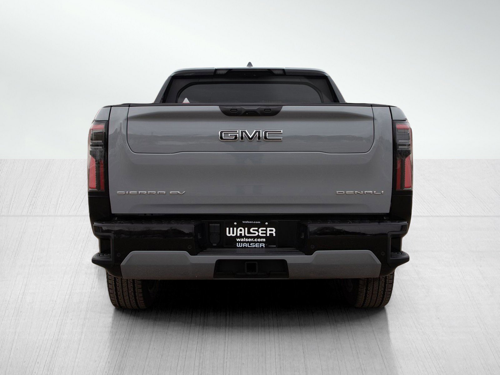 Used 2024 GMC Sierra EV Denali AWD/4WD image 4