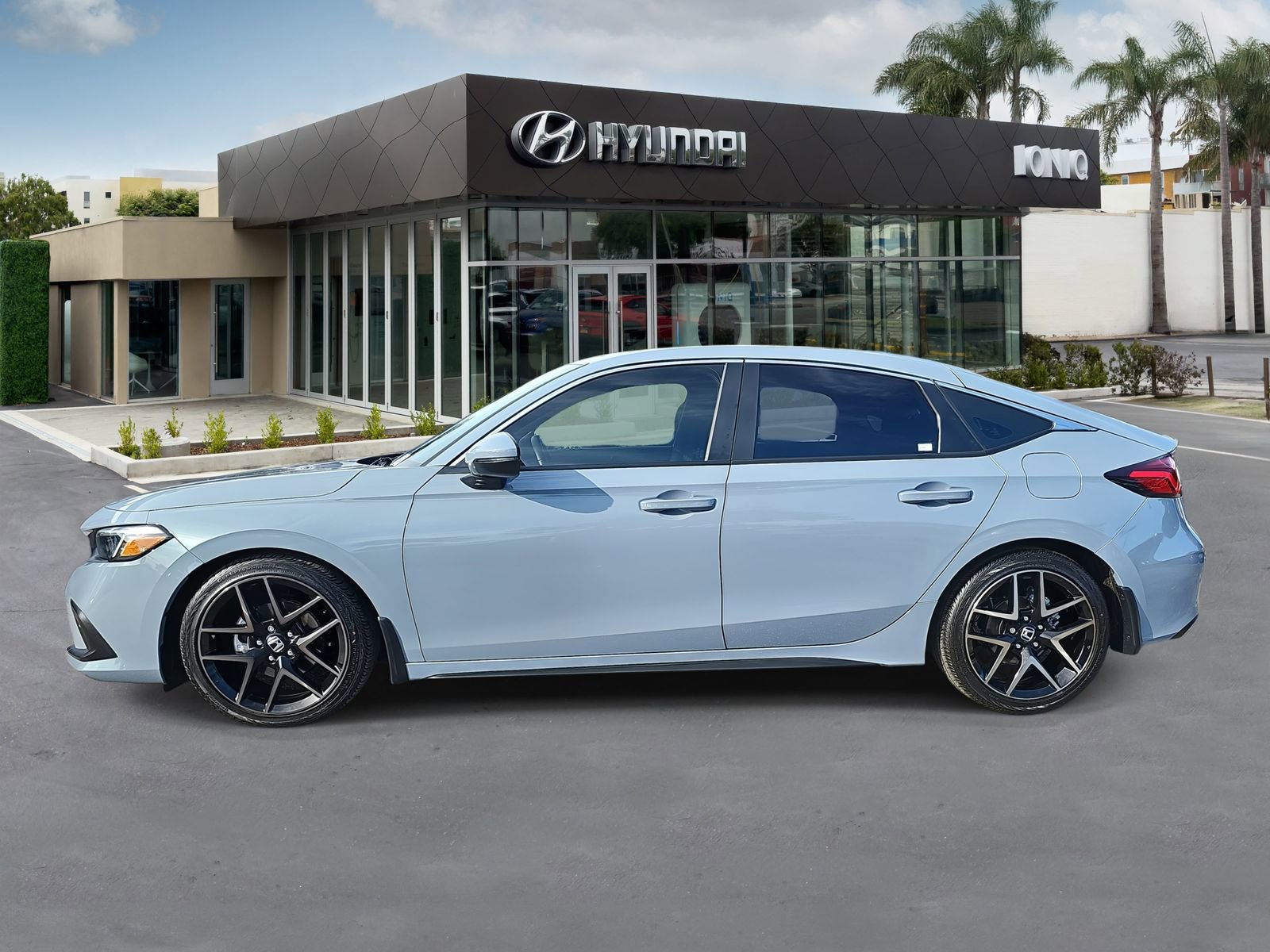 Used 2024 Honda Civic Sport Touring image 6