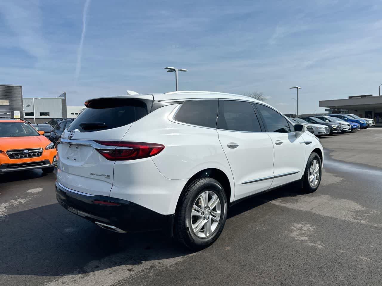 Used 2019 Buick Enclave Essence image 13