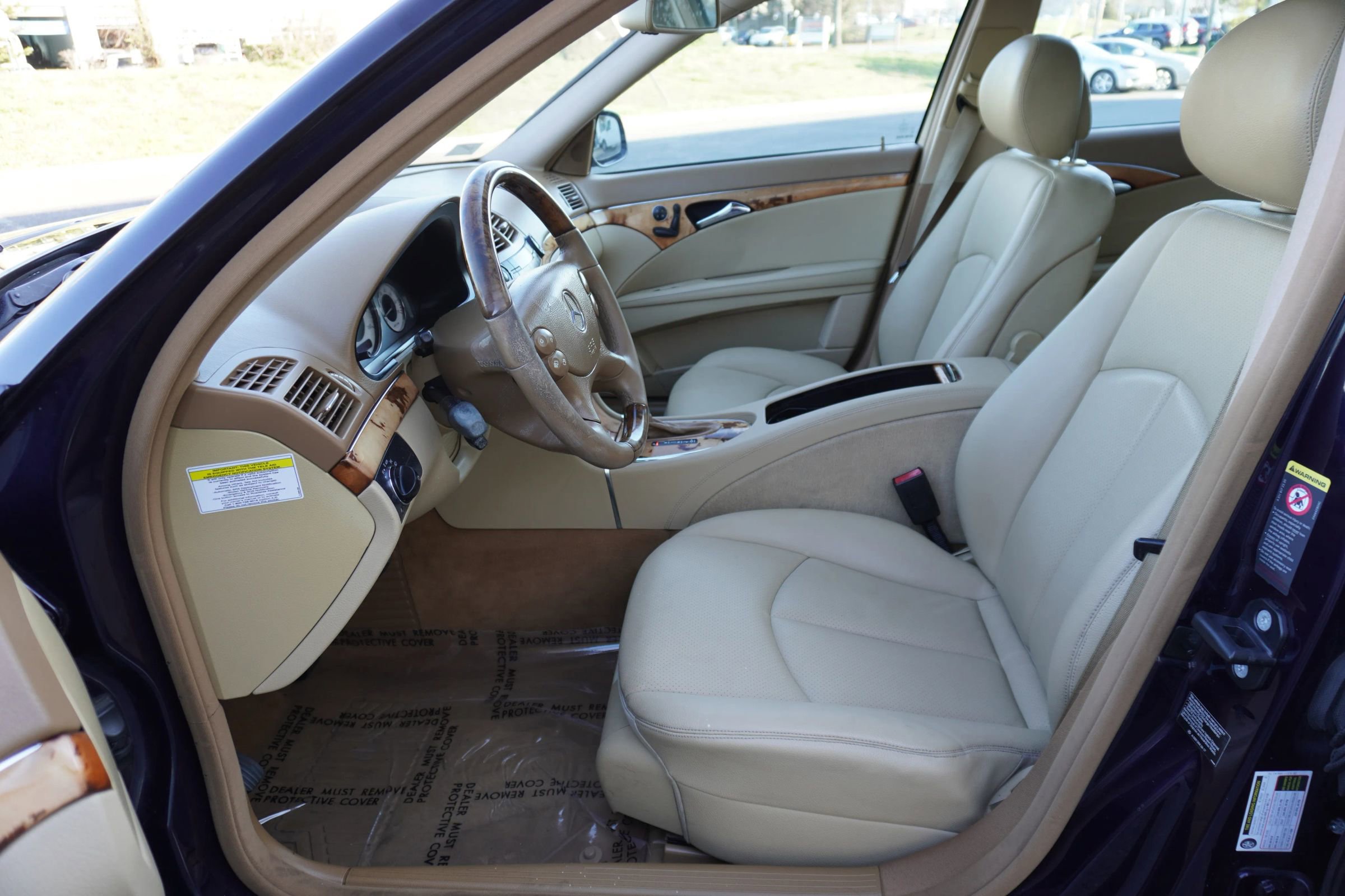 Used 2008 Mercedes-Benz E 350 E 350 4MATIC Sedan 4D image 9