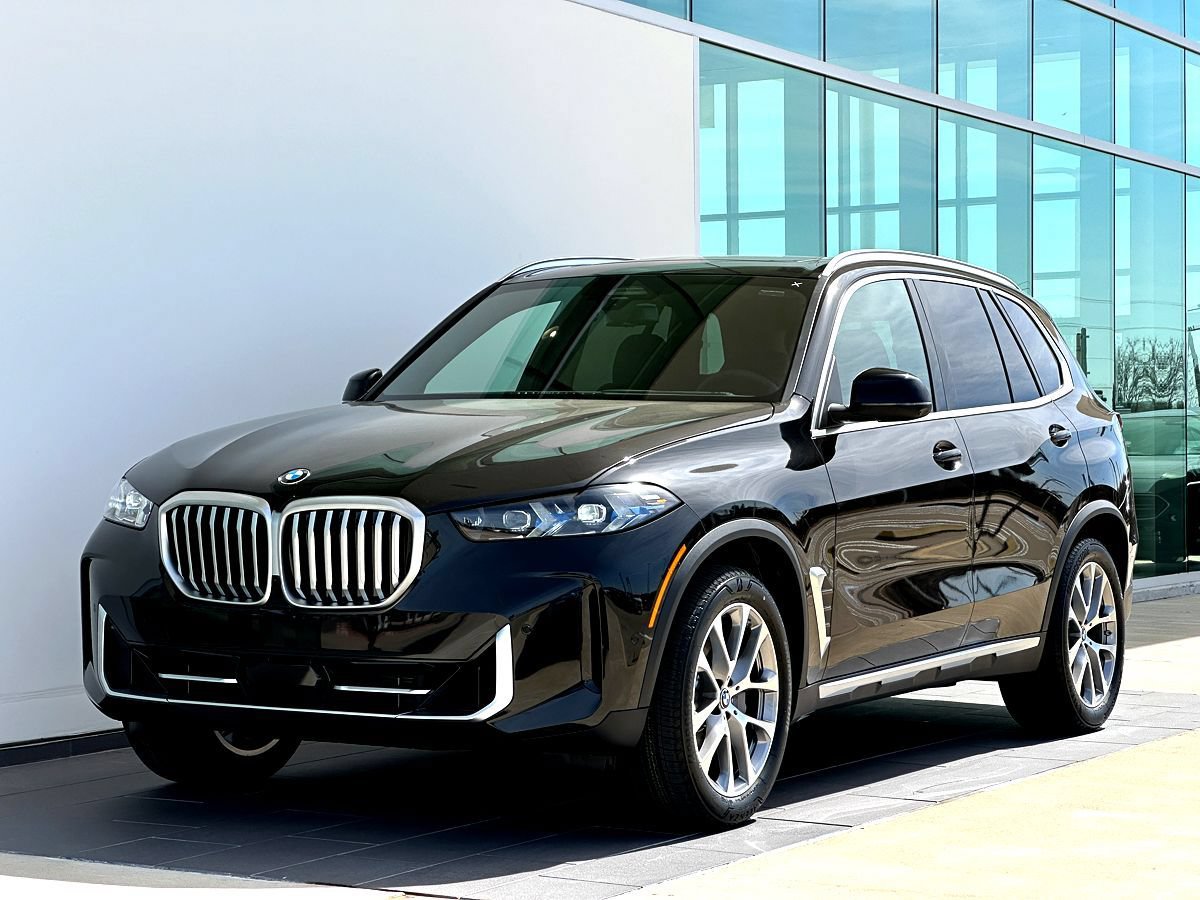 New 2026 BMW X5 sDrive40i w/ Premium Package RWD image 9