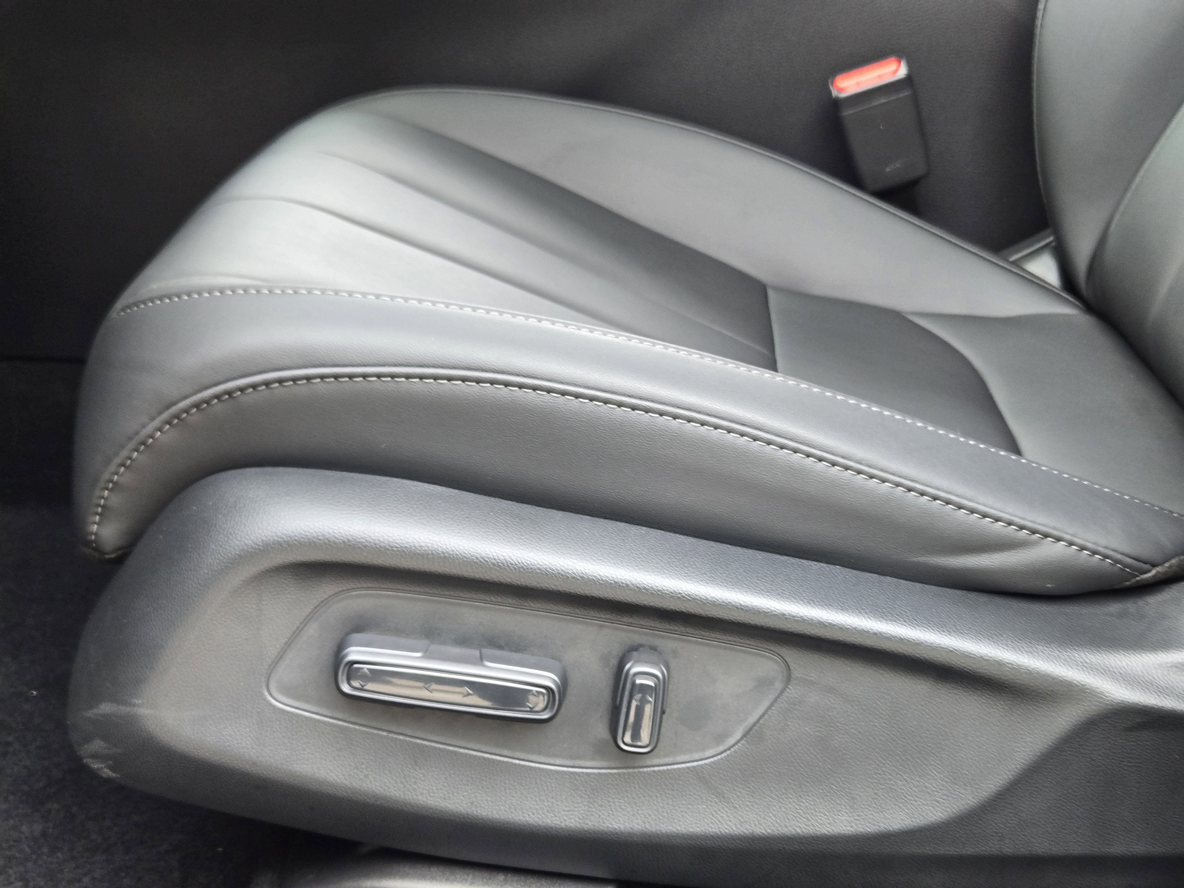 Certified 2025 Acura ADX AWD image 25