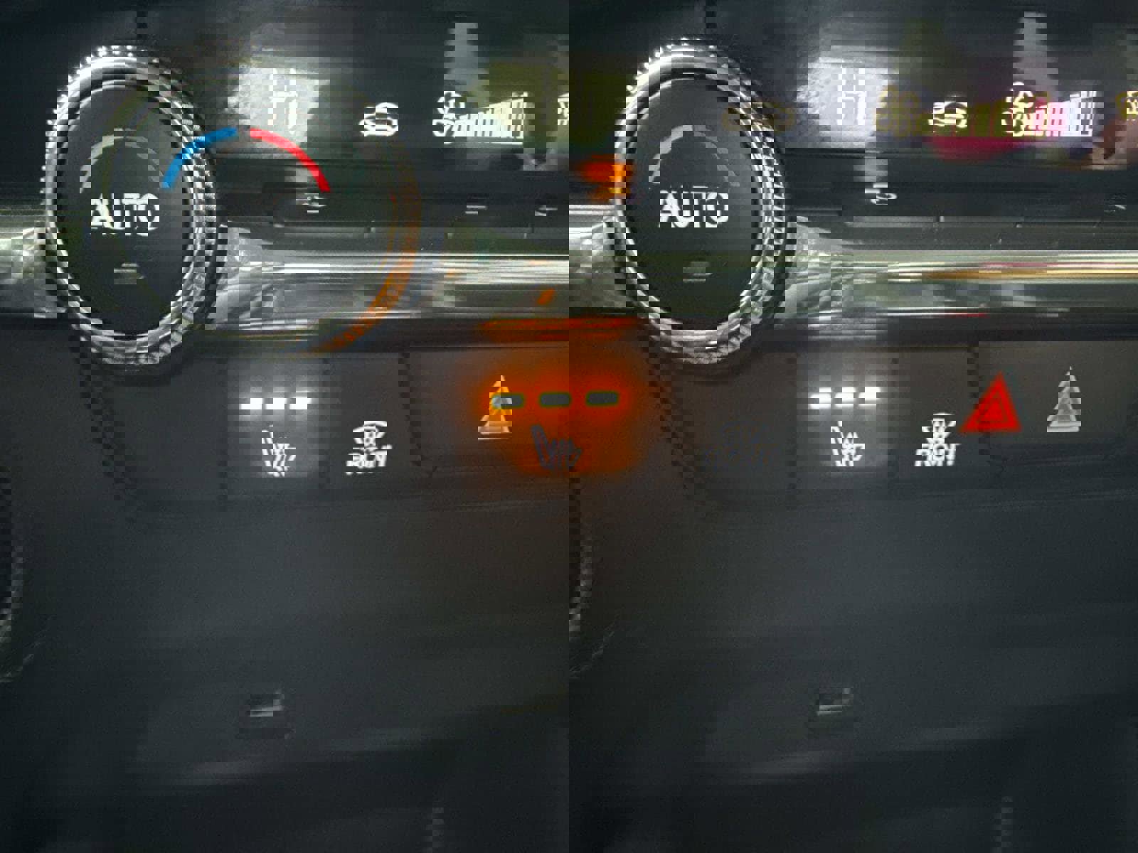 Used 2019 MAZDA MAZDA3 Sedan w/ Preferred Package image 31