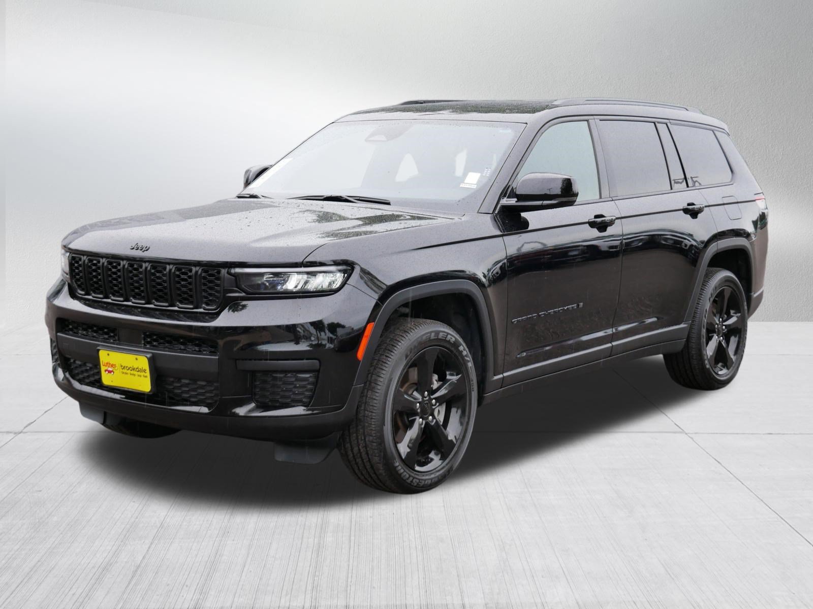 Used 2025 Jeep Grand Cherokee L Altitude AWD/4WD image 3