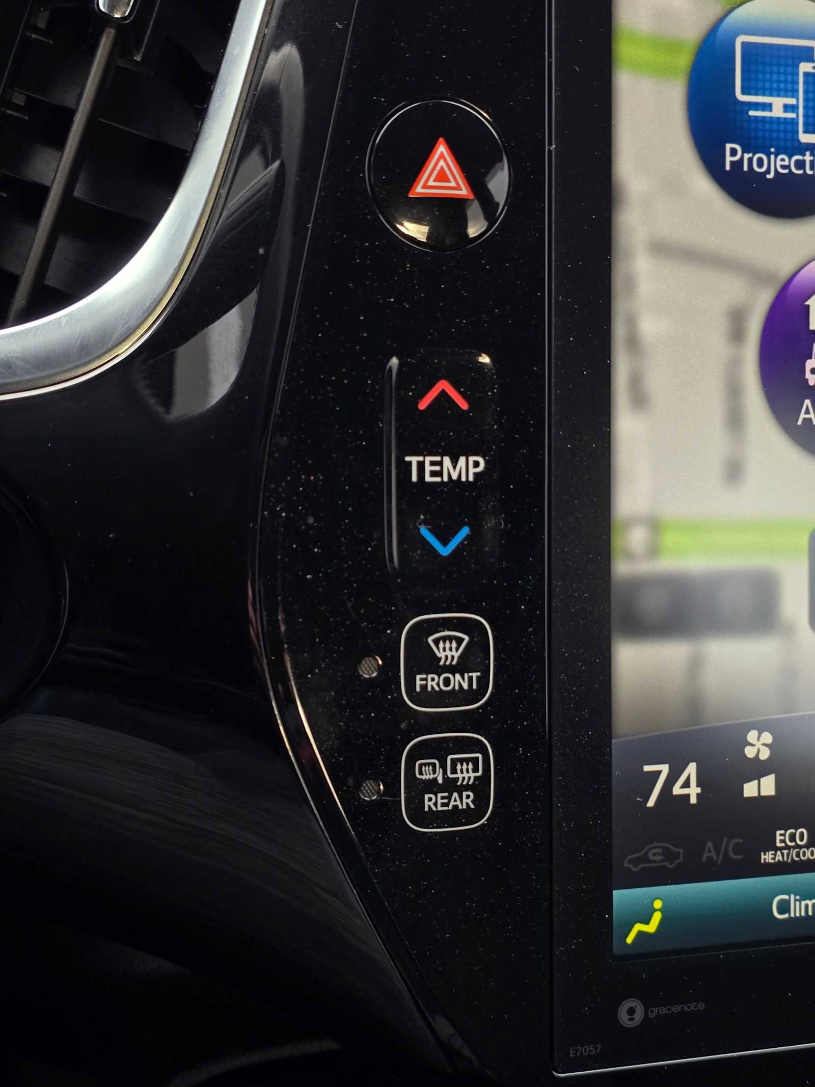 Used 2021 Toyota Prius Prime XLE image 32