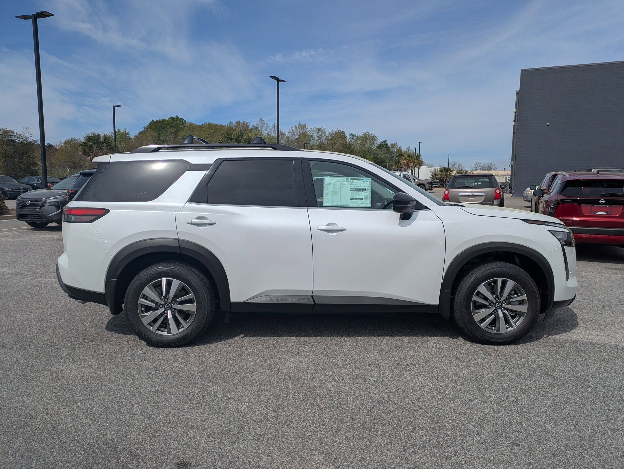 New 2026 Nissan Pathfinder SL FWD image 2
