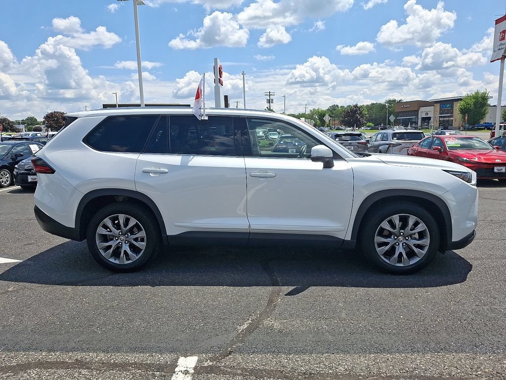 Certified 2025 Toyota Grand Highlander FWD image 7