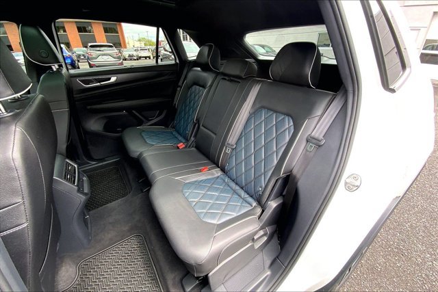 Used 2025 Volkswagen Atlas Cross Sport SEL Premium R-Line AWD/4WD image 26