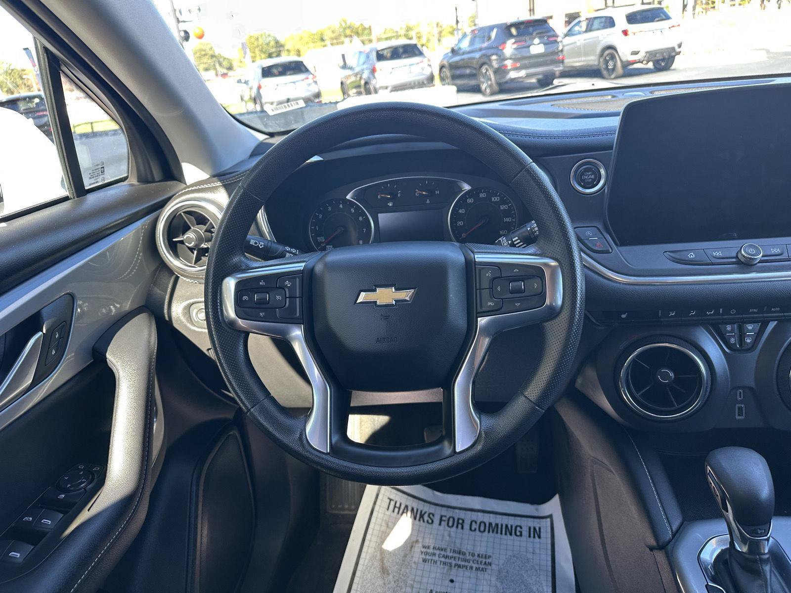 Used 2025 Chevrolet Blazer LT FWD image 33