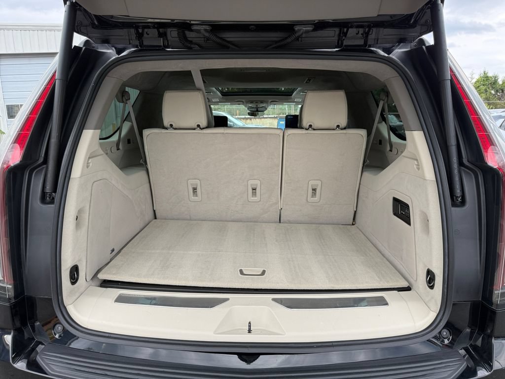 Used 2022 Cadillac Escalade ESV Sport Platinum AWD/4WD image 28