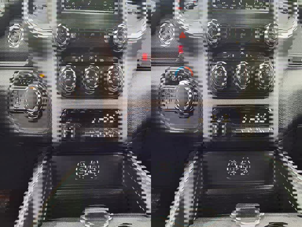 Used 2019 RAM 2500 Big Horn w/ Night Edition image 16