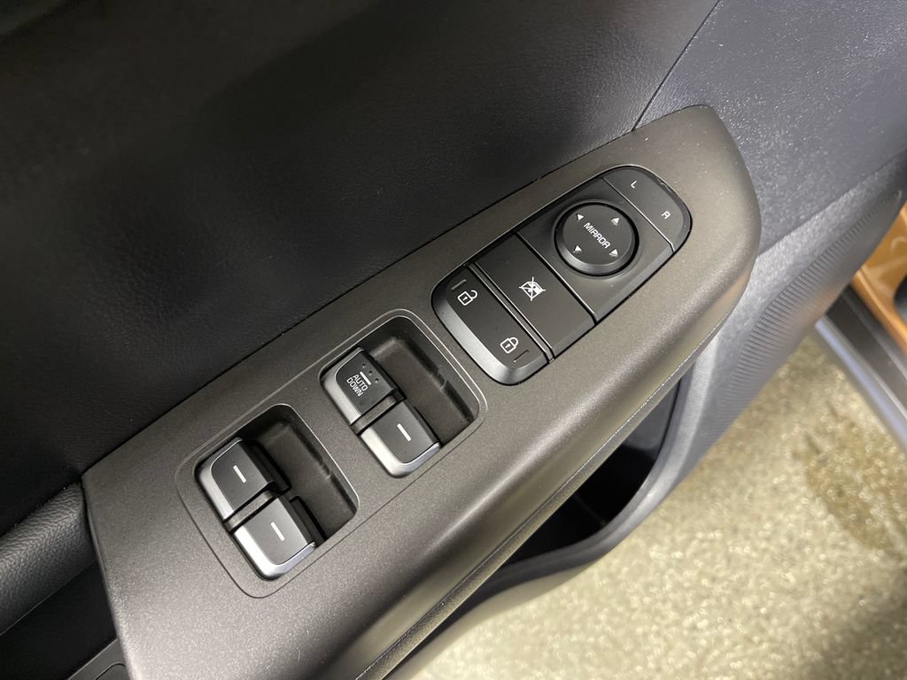 Used 2021 Kia Sportage LX FWD image 18