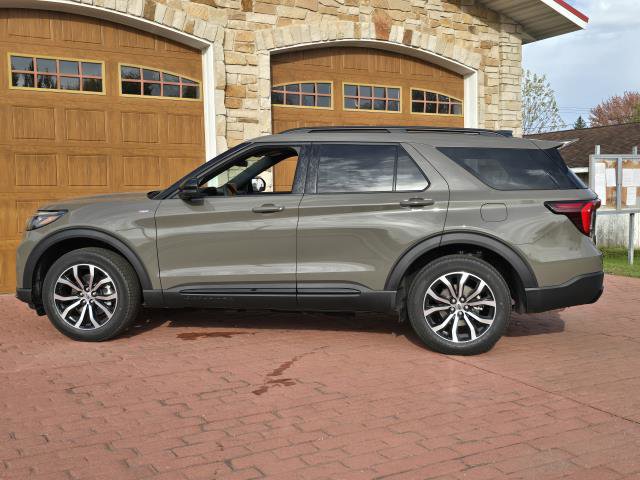 New 2026 Ford Explorer ST-Line image 6