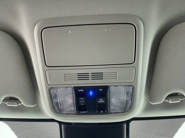 Used 2025 Honda Odyssey EX-L image 24