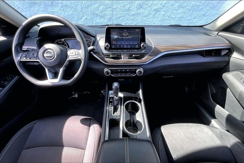 Certified 2024 Nissan Altima 2.5 SV FWD image 15