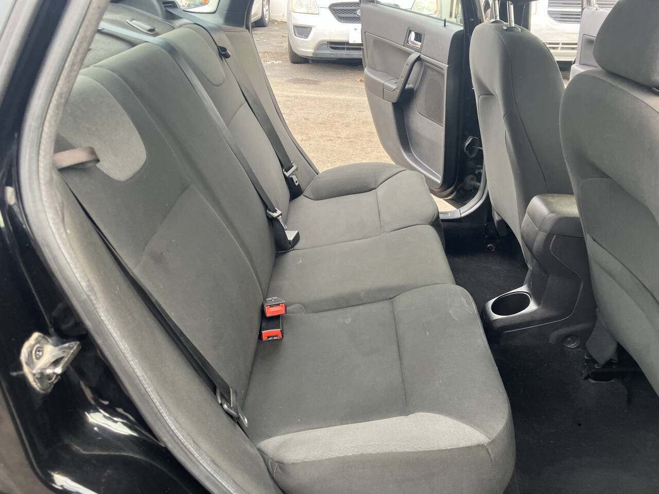 Used 2008 Ford Focus SES FWD image 28