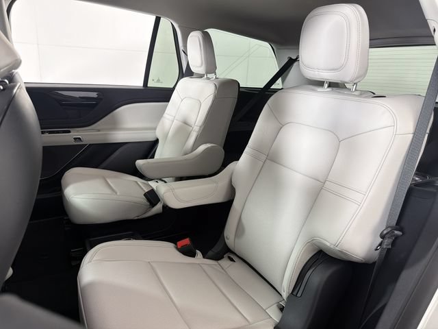 New 2026 Lincoln Aviator AWD image 19