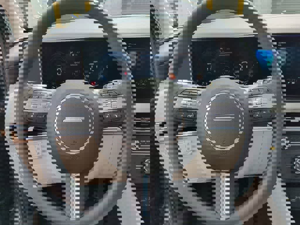 New 2026 Hyundai Tucson SE image 23