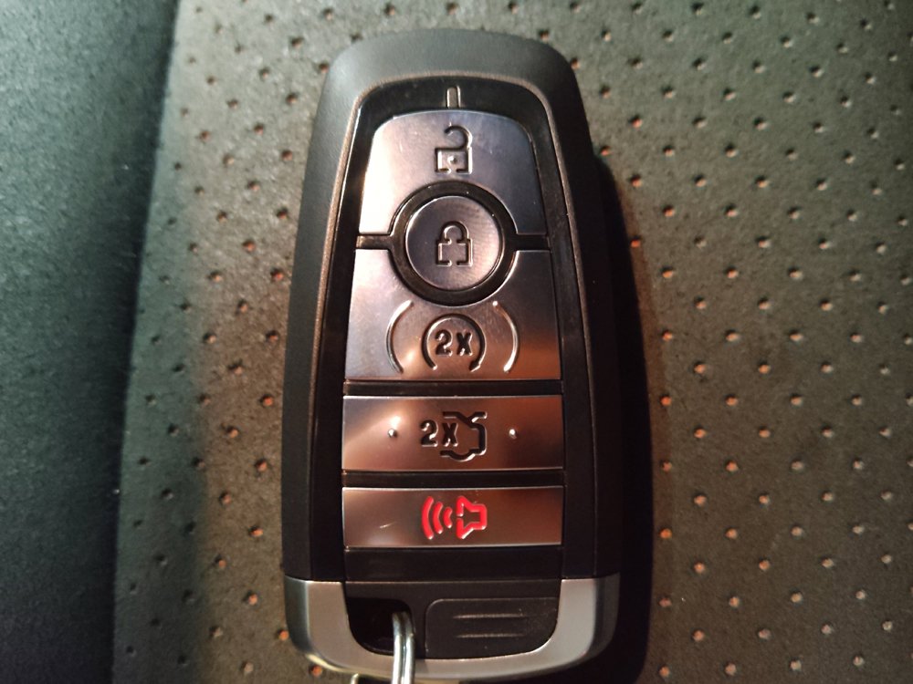 Used 2019 Ford Explorer XLT w/ Equipment Group 202A image 32