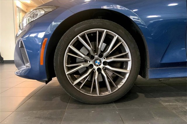 Used 2023 BMW 330i Sedan image 9