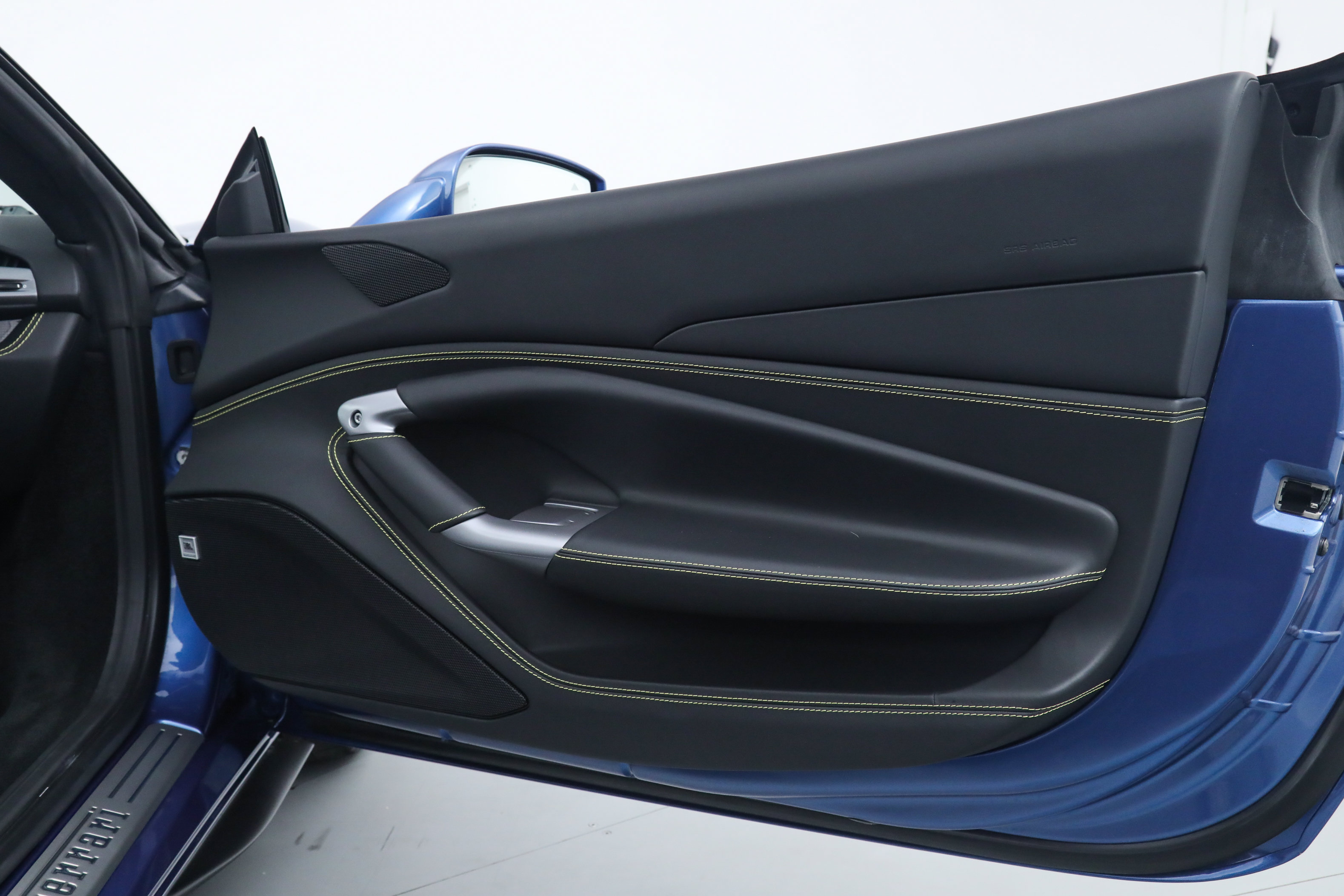 Certified 2023 Ferrari F8 Tributo RWD image 20