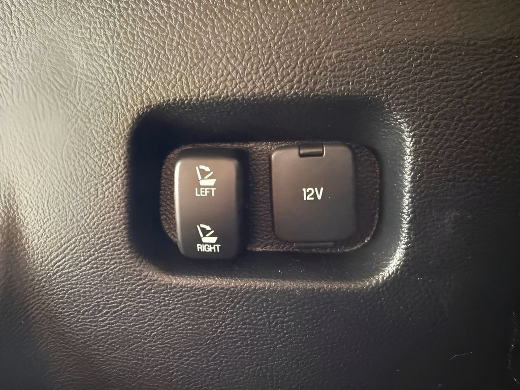 Used 2016 Ford Edge SEL w/ Equipment Group 201A AWD/4WD image 10