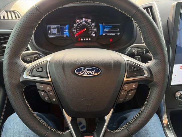 Used 2024 Ford Edge ST w/ Equipment Group 401A image 21