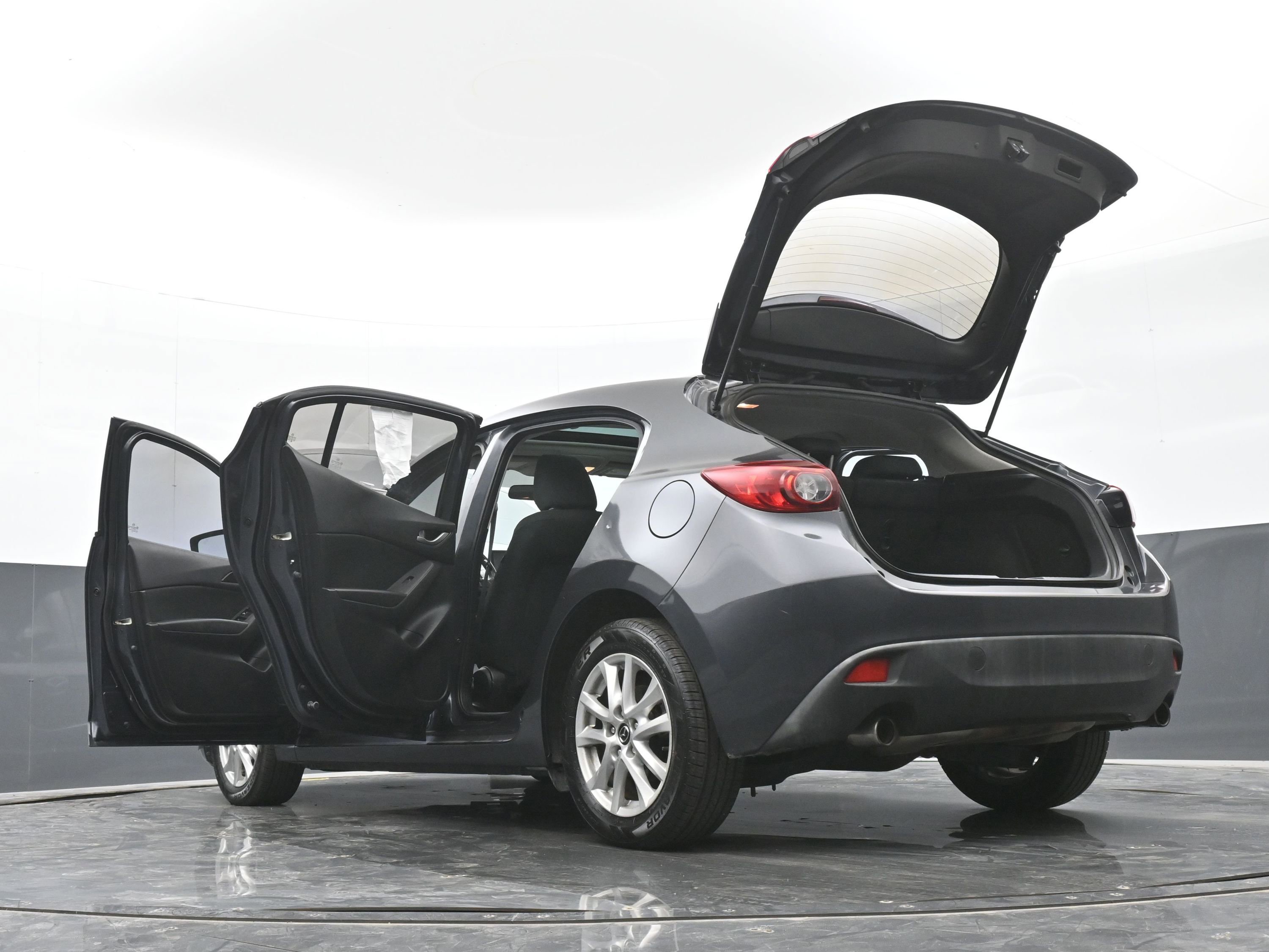 Used 2015 MAZDA MAZDA3 i Touring w/ Technology Package FWD image 50