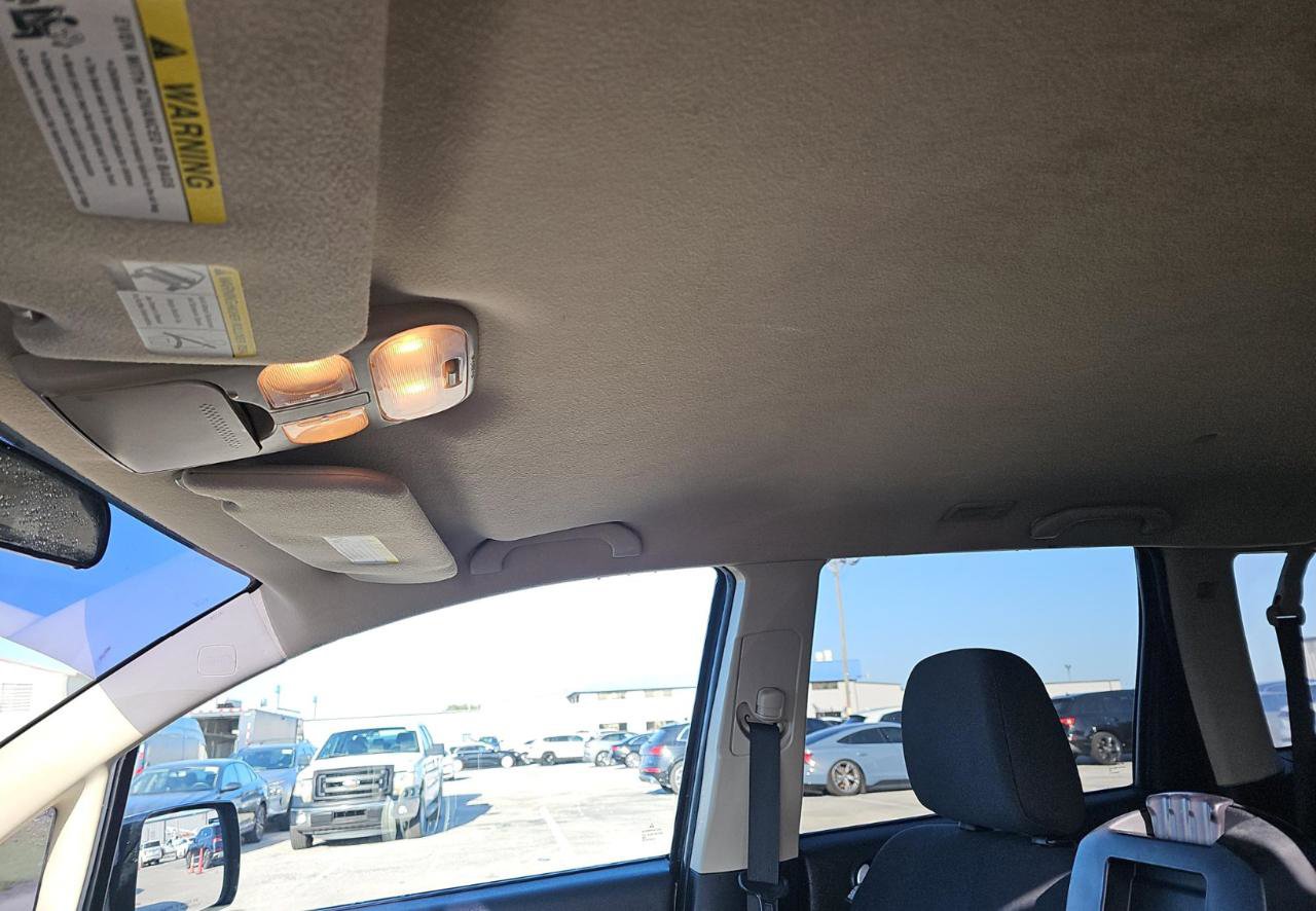 Used 2011 Mitsubishi Endeavor LS image 14