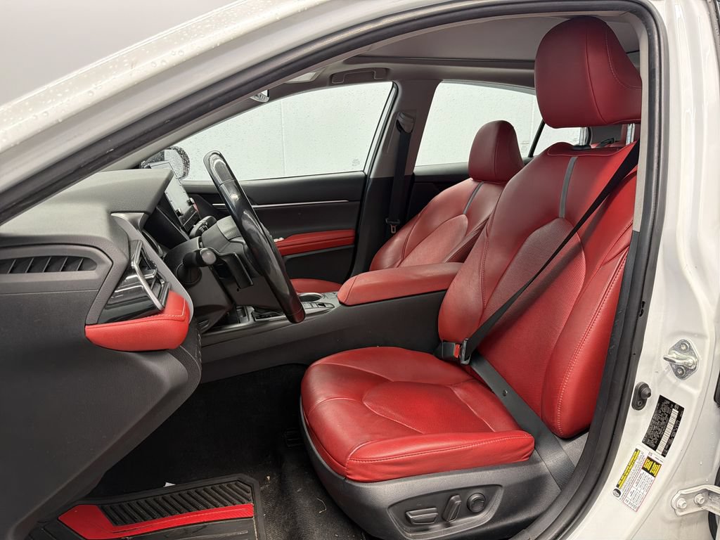 Used 2023 Toyota Camry XSE FWD image 11