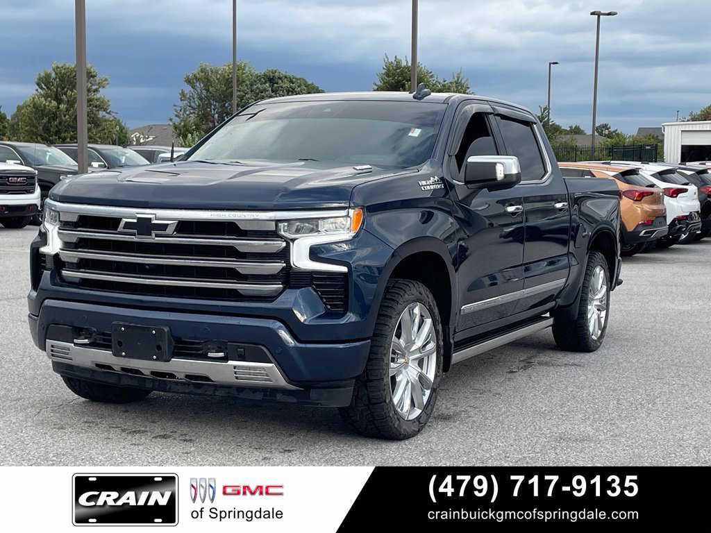 Used 2023 Chevrolet Silverado 1500 High Country w/ Technology Package AWD/4WD image 3