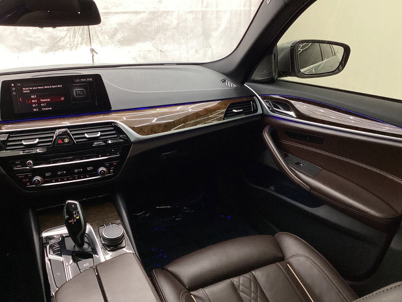 Used 2019 BMW 540i xDrive w/ Convenience Package image 27